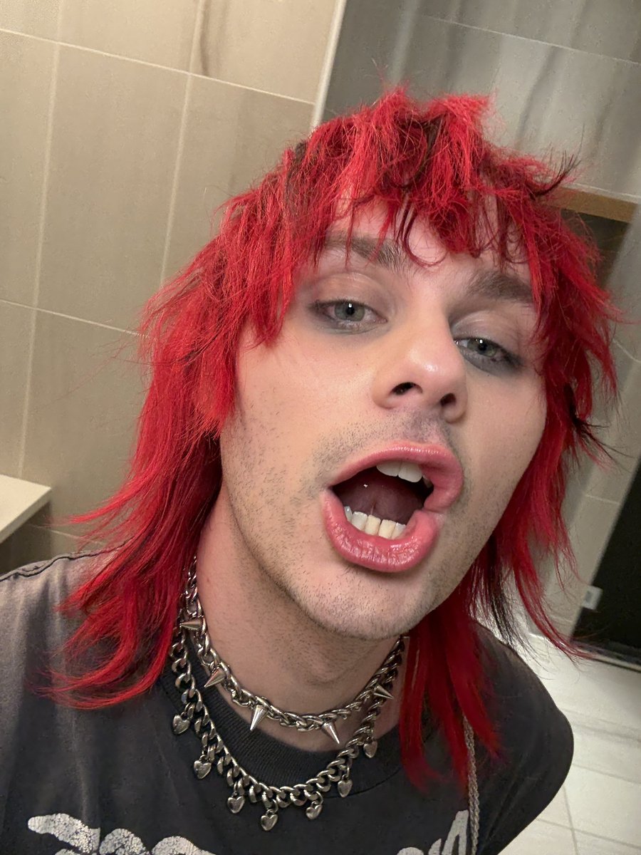 safxtypinmgc's tweet image. how is this real