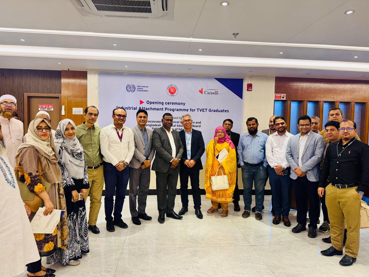 ilobangladesh's tweet image. 🎓 The @ilo ProGRESS project launches a re-modelled Industrial Attachment Pilot in #Chattogram - bridging education &amp;amp; employment for diploma graduates! ⚙️
✅ Digital &amp;amp; soft skills training
✅ 3-month industry placement
✅ Pathways to jobs
#SkillsDevelopment #TVET #DecentWork