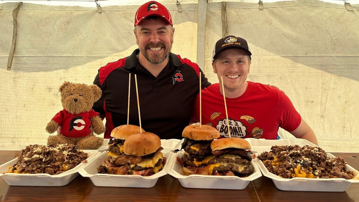 UNDEFEATED 7.5LB BBQ BURGER CHALLENGE WITH ⁠RANDY SANTEL!

youtu.be/9lJXRx1a-vo?si…

#bbq #burger #food #puremichigan #caro #foodchallenge #manvfood #travel