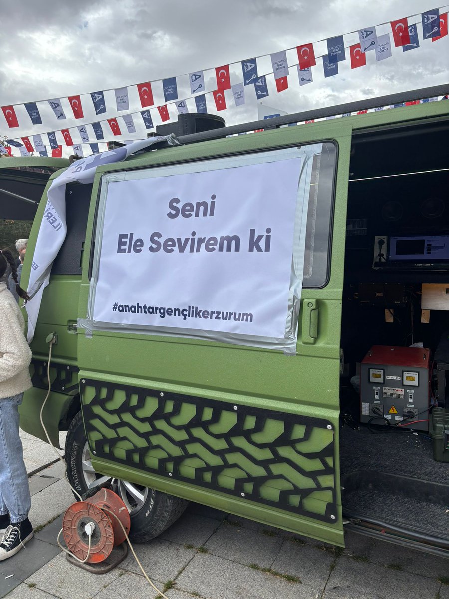 Seni ele sevirem ki :)
#YavuzAğıralioğlu