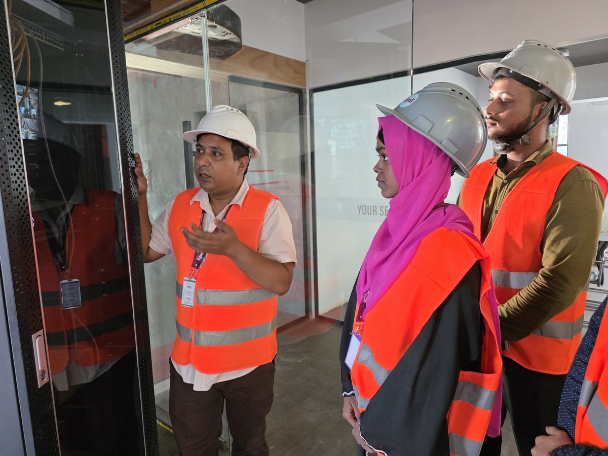 ilobangladesh's tweet image. 🎓 The @ilo ProGRESS project launches a re-modelled Industrial Attachment Pilot in #Chattogram - bridging education &amp;amp; employment for diploma graduates! ⚙️
✅ Digital &amp;amp; soft skills training
✅ 3-month industry placement
✅ Pathways to jobs
#SkillsDevelopment #TVET #DecentWork