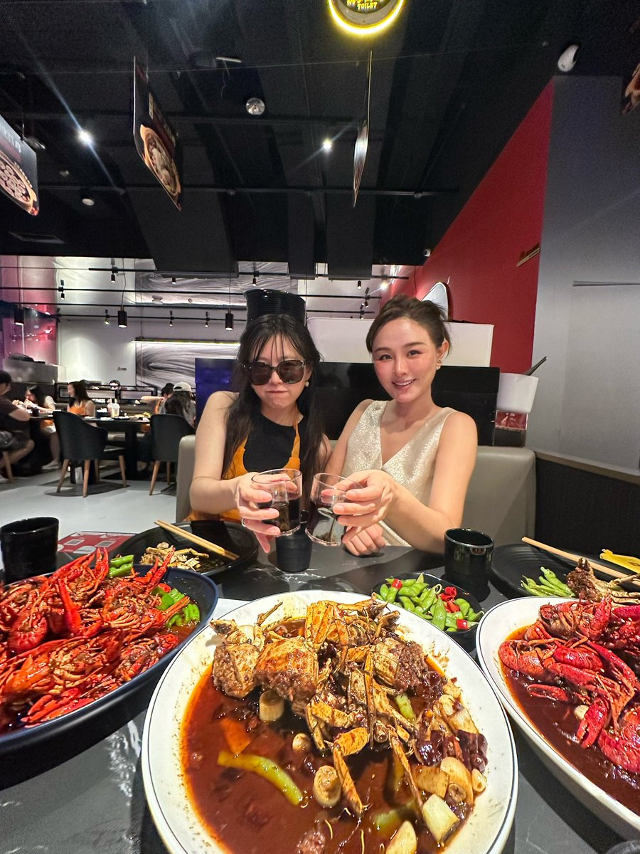🍷
大闸蟹vs小龙虾
哪个是你的最爱😍#姐妹局👭<a href="/Paris13Jeanne/">K线教主</a>