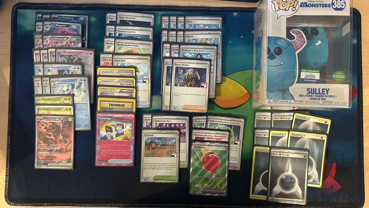 1st 🥇 
Challenge win with goonathy snarlason. match ups below

R1 - W, No show
R2 - W, <a href="/HarprTCG/">Harpr “ドラパルト”.🐸</a> with challenges capped scooped 
R3 - Tie, started bloodmoon against gardy with jellie and balloon prized
R4 - W, senior on tera box

Not a bad day in the office.