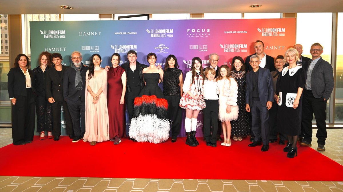 🎬Wonderful European premiere of Hamnet for the Mayor of London’s Gala. 

👏Congratulations to Chloé Zhao and the whole stellar cast and crew. 

🍿London Film Festival is one of the world’s greatest celebrations of cinema and a magnet for talent.