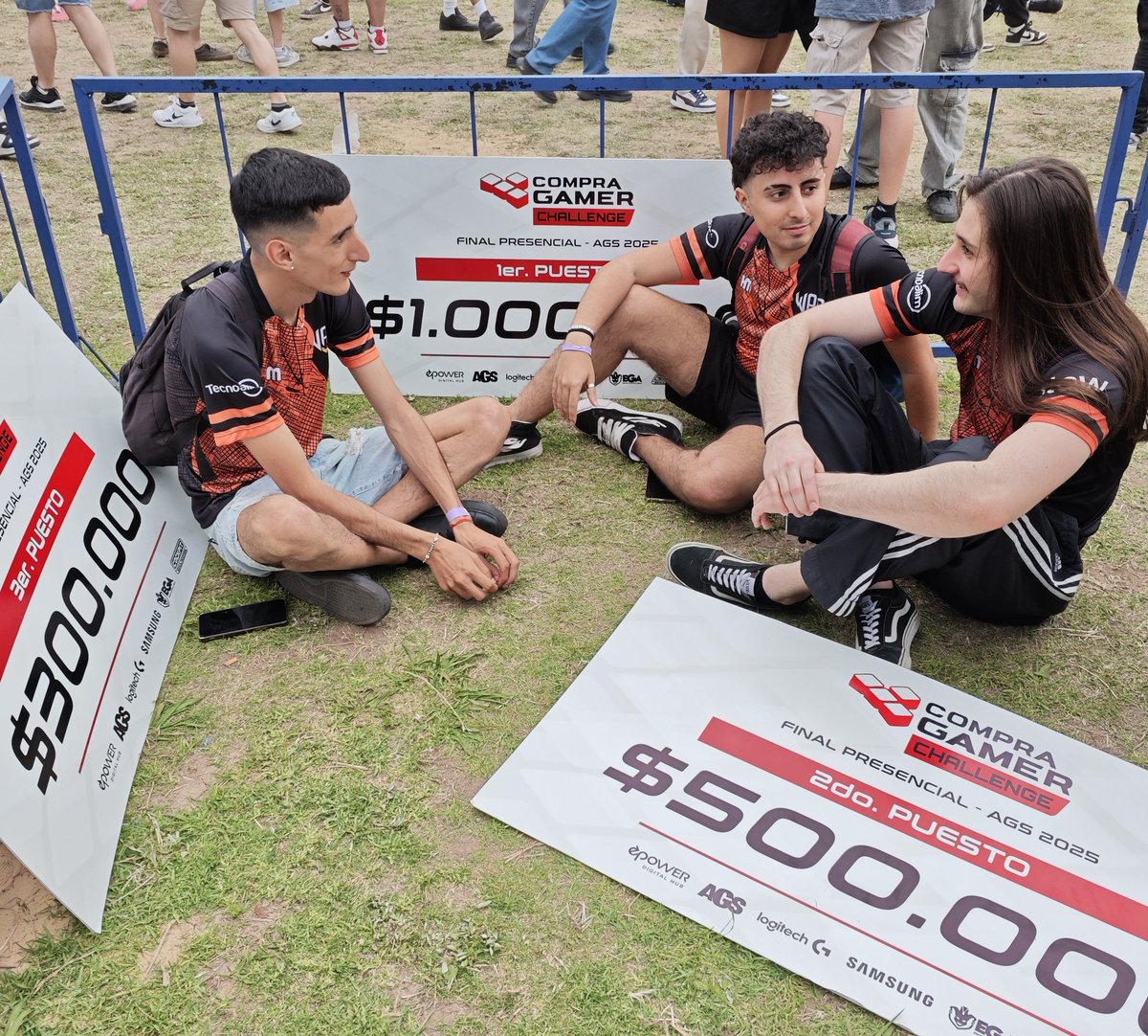 Bueno, ayer pintó quedarnos con el podio completo de la Compra Gamer Challenge. 

🥇 Giménez 
🥈 Coleff
🥉 Ipsale

Traiga un puchito, que esto es cine 🚬