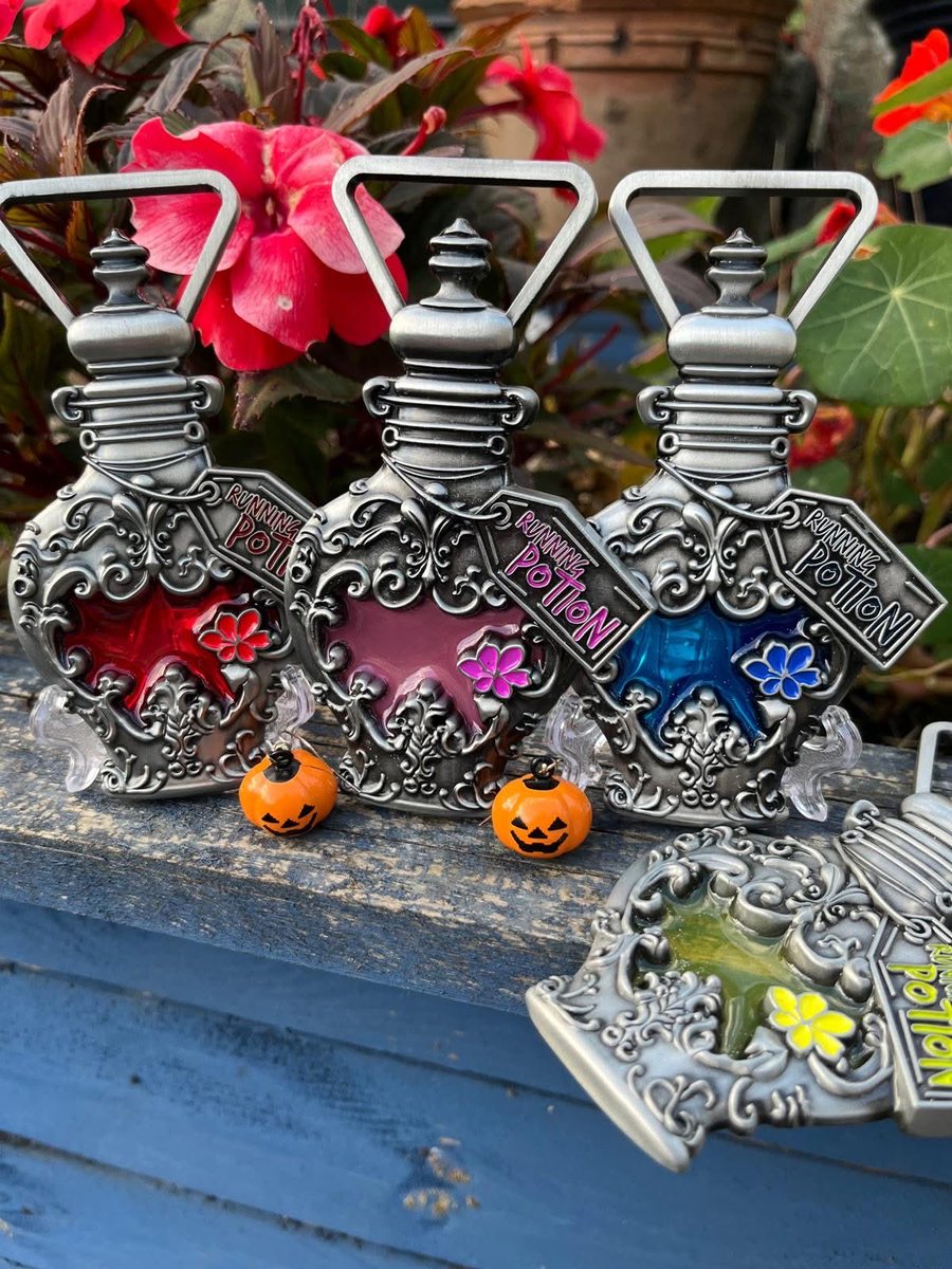 Phoenixrun80547's tweet photo. Sunday 19th October - 🧙‍♀️WITCH'S BREW🧙

Who is joining us for a lovely running spooktacular at Barry Sidings Country Park ?
 
Be warned, the aid station may be filled with worms, spiders, bats, rats, eyeballs, &amp; severed fingers
https://t.co/4tbD7KoWBj

@Barrysidingscaf https://t.co/aZWNiKiQPT