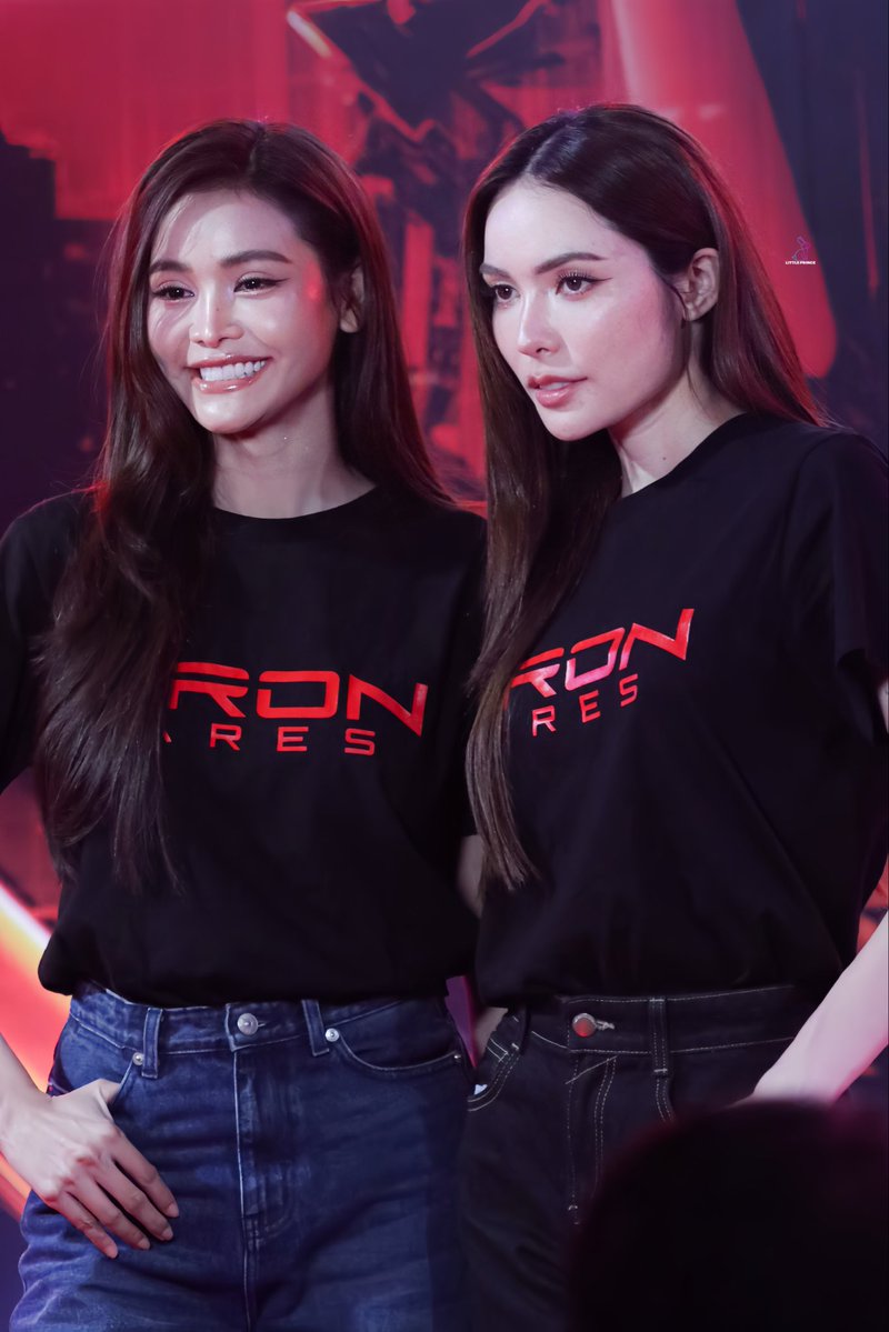 littleprince_21's tweet image. พี่เสือบ๊อง 🐯 กับน้องฮ่อง(ห้อง)กรง 🙈
MAJOR X EL TRON ARES
#TronAresTHxENGLOT
#อิงล็อต #EngLot
#อิงฟ้ามหาชน #ชาล็อตออสติน
#EngfaWaraha #CharlotteAustin