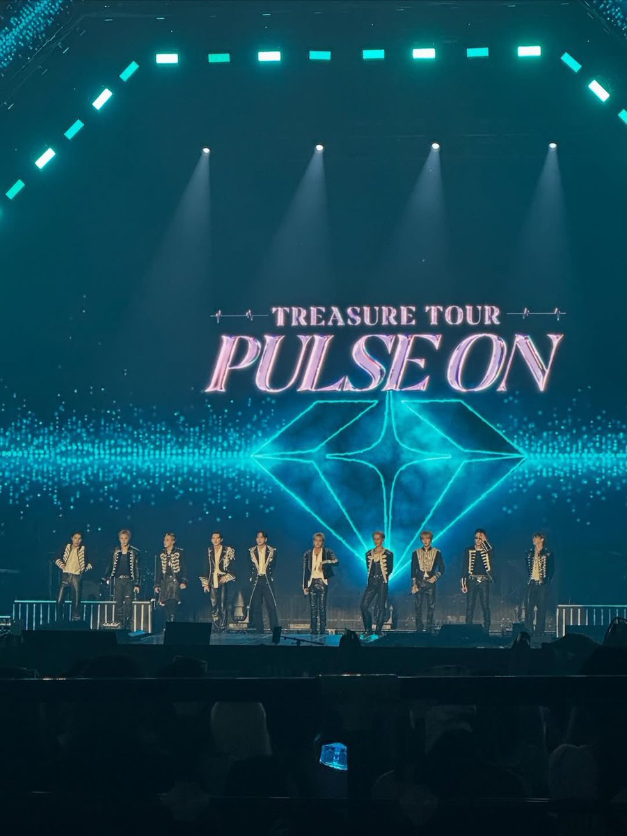 iksanpjw's tweet image. WINNER Yoon update with TREASURE #트레저 

“When I first saw you, I saw some shortcomings as your seniors, but now, throughout the performance, all I can say is that you did a great job and you’re amazing. You worked hard, and I did too, running (around). 😂 Don&apos;t get hurt on the…