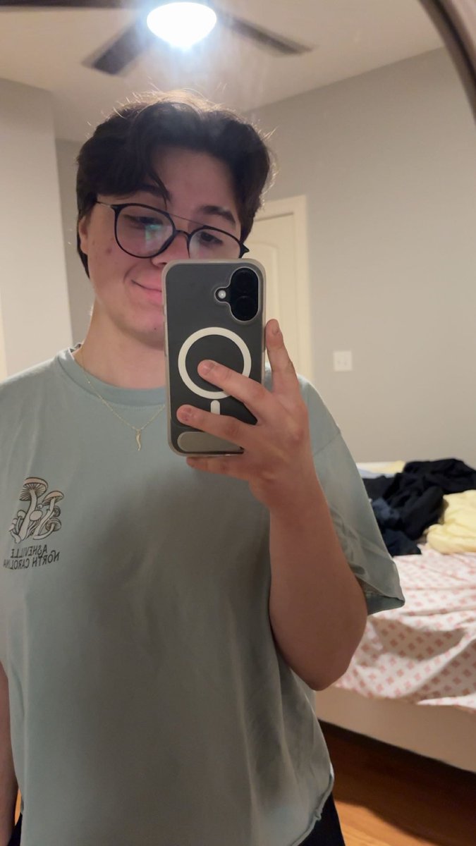 looahhs's tweet image. monthly hi