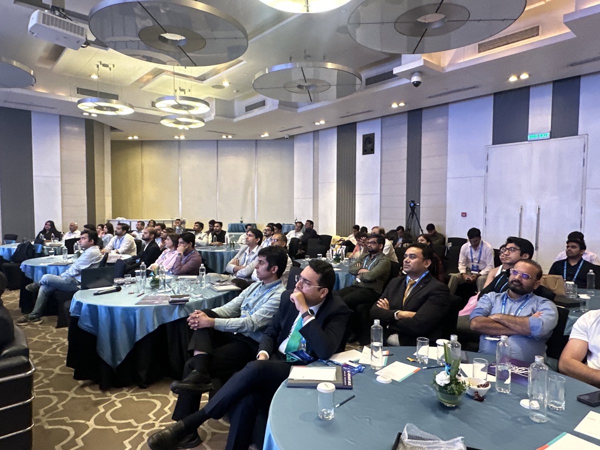 Garg_H's tweet image. The first oration for our society in oncology for excellence in field of uro-oncology to none other than @neerajaiims … housefull pin drop silence —all listening and gettin inspired from his journey …thank you for inspiring lot of young guns in field of oncology @ASCO