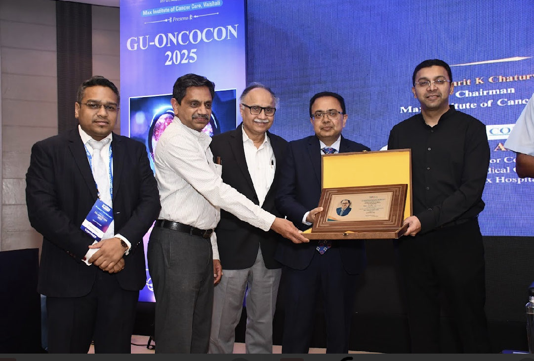 Garg_H's tweet image. The first oration for our society in oncology for excellence in field of uro-oncology to none other than @neerajaiims … housefull pin drop silence —all listening and gettin inspired from his journey …thank you for inspiring lot of young guns in field of oncology @ASCO