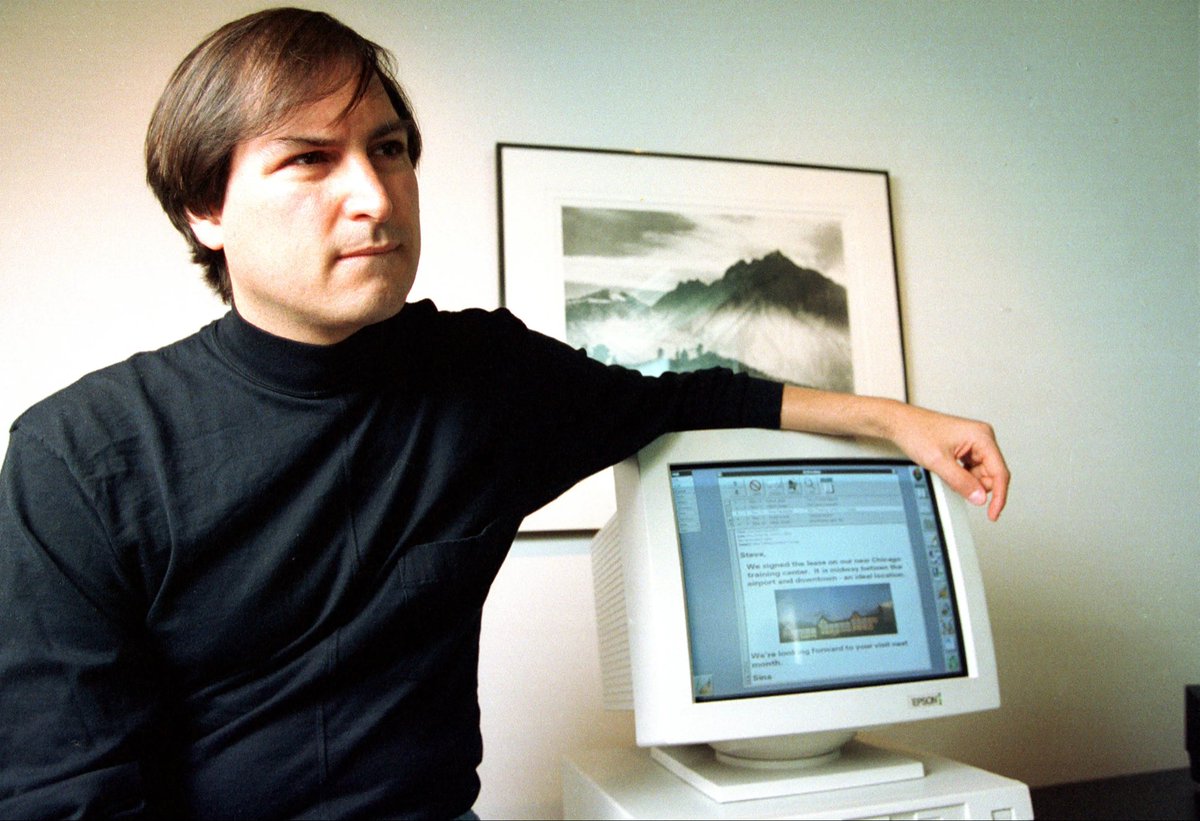 codinghistory's tweet image. On October 12th, 1988, after leaving Apple, which he co-founded with Steve Wozniak, Steve Jobs introduced the NeXT computer featuring several firsts for personal computers, such as an optical storage disc and built-in digital signal processor for voice recognition.

#history
