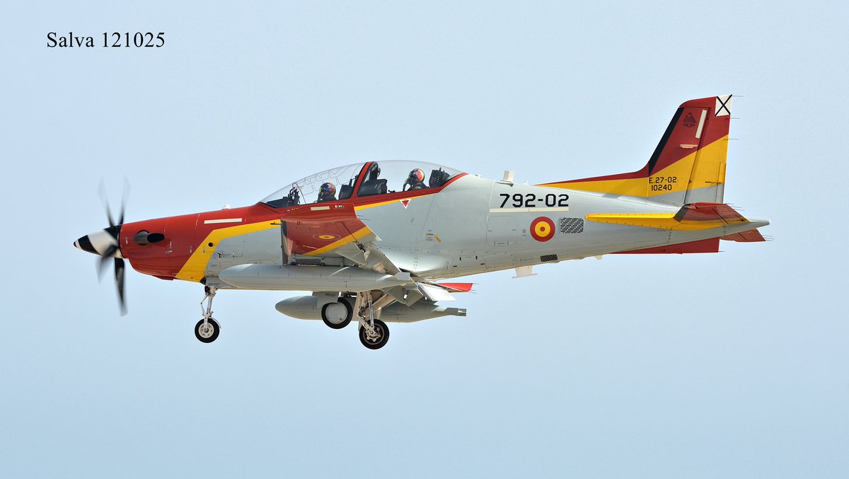 "Mirlos" que han participado en el #DFN25 #12octubre. Regreso a la #BASanJavier #AcademiaGeneraldelAire  (2/2). #PilatusPC21 <a href="/EjercitoAire/">Ejército del Aire y del Espacio</a>. <a href="/SpottersMurcia/">Spotters Murcia</a>