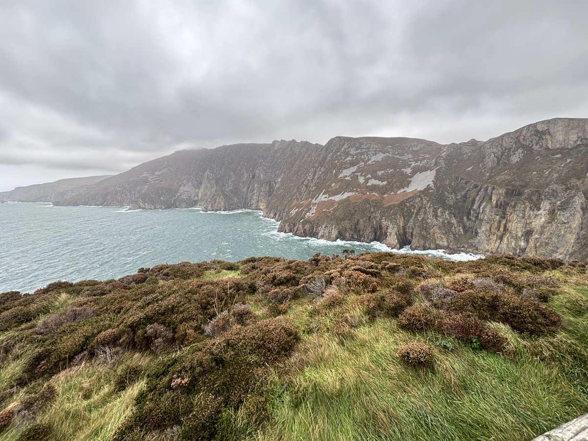 FootfallsWalk's tweet photo. Walking on Slieve League Co Donegal, part of our Donegal &amp; Antrim tour. https://t.co/QzxS72MjPu https://t.co/sZZw7dRdpx