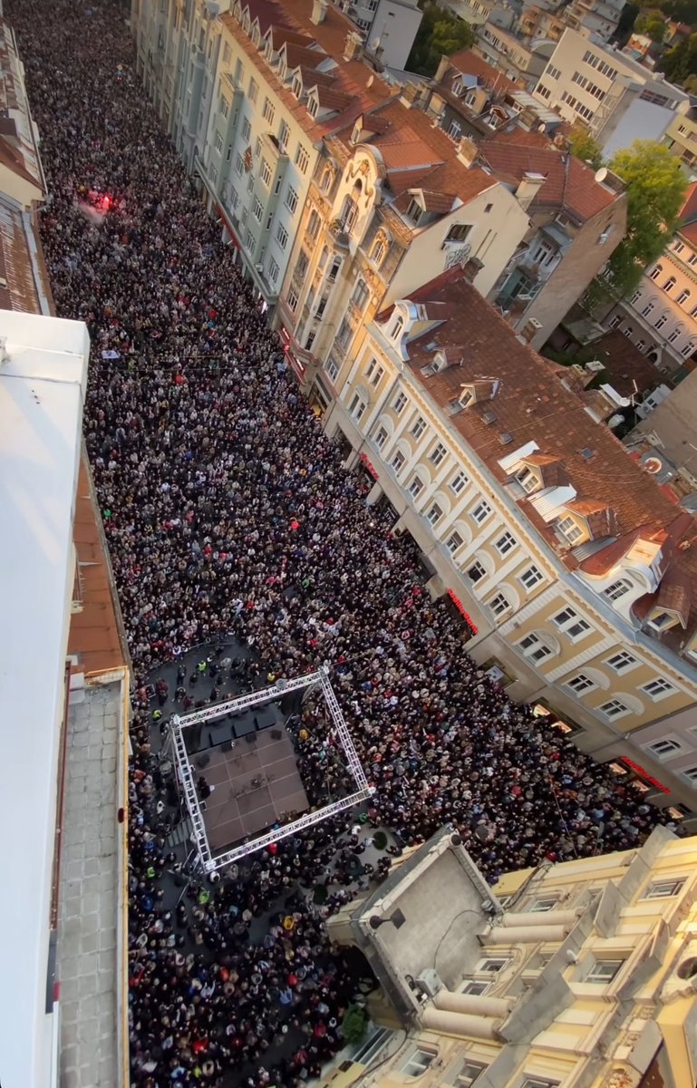 Gathering for Halid Beslic in Front of the Eternal Flame: Over 15,000 People Filled Sarajevo’s Titova Street