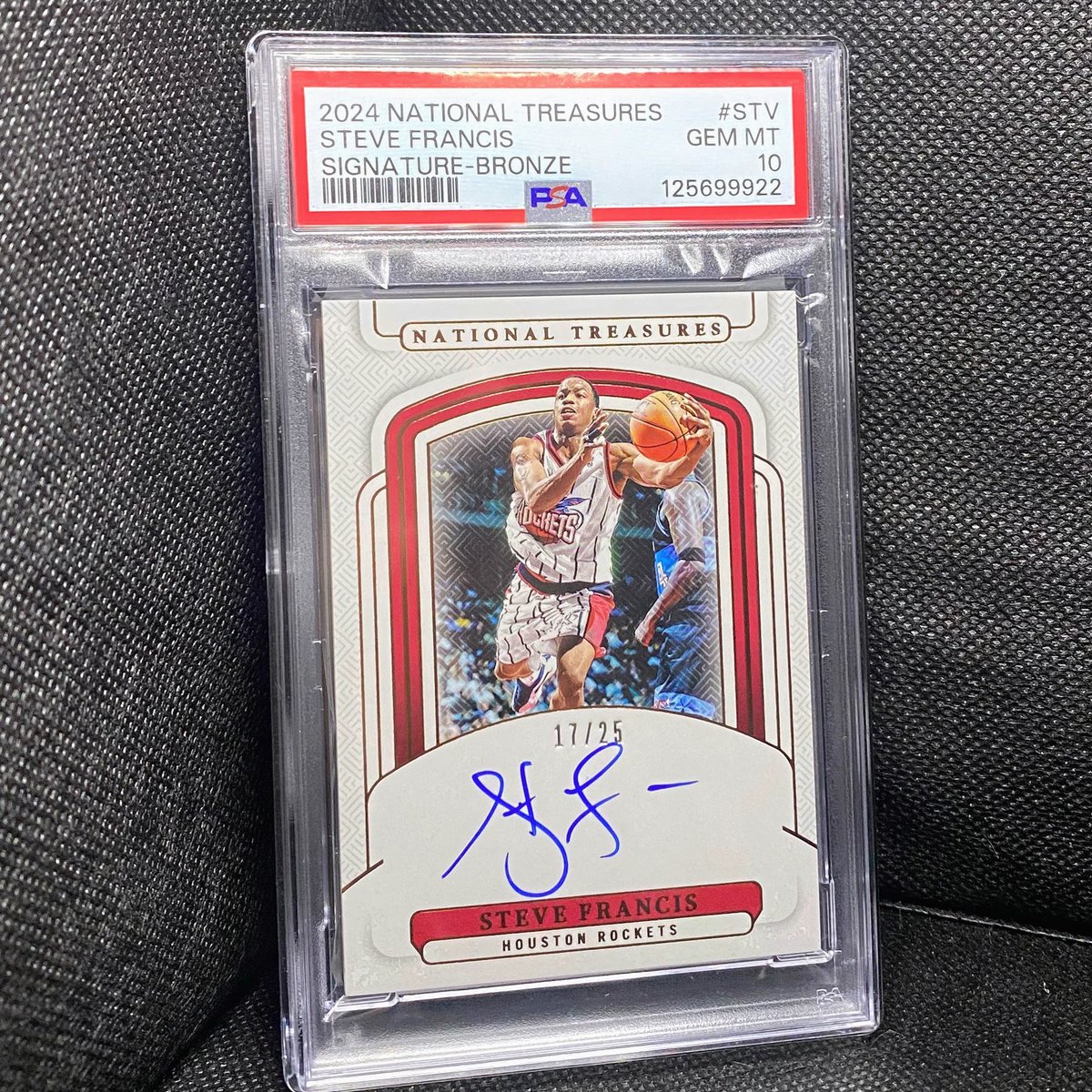 cardllector_ow's tweet image. The franchise
New addition to my bball stash