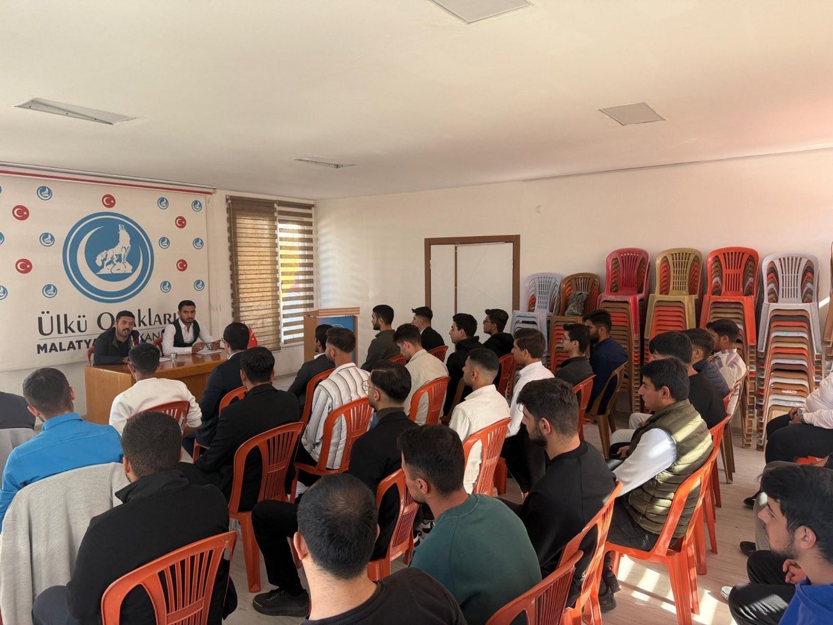 Ülkü Ocakları (@ulku_ocaklari) on Twitter photo Ülkü Ocakları Güz Dönemi Haftalık Seminerlerimiz Türkiye'nin dört bir yanında yoğun katılımlarla devam ediyor. Bu hafta gerçekleştirilmiş olan seminerlerimizin konu başlıkları:
- Yusuf Akçura ve Üç Tarz-ı Siyaset: Bir Kimlik Arayışı
- Türk Milliyetçiliğinde Tarih Şuurunun Önemi Ülkü Ocakları Güz Dönemi Haftalık Seminerlerimiz Türkiye'nin dört bir yanında yoğun katılımlarla devam ediyor. Bu hafta gerçekleştirilmiş olan seminerlerimizin konu başlıkları:
- Yusuf Akçura ve Üç Tarz-ı Siyaset: Bir Kimlik Arayışı
- Türk Milliyetçiliğinde Tarih Şuurunun Önemi