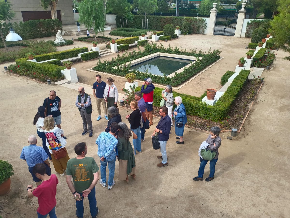 🏛 Avui hem celebrat les Jornades Europees del Patrimoni amb la presentació del llibre sobre l'arquitecte Antoni Puig Gairalt, de la mà de Marta Cervelló i Vinyet Panyella, i una visita guiada especial resseguint el projecte de l'arquitecte per ampliar la Vil·la Casals #JEP2025