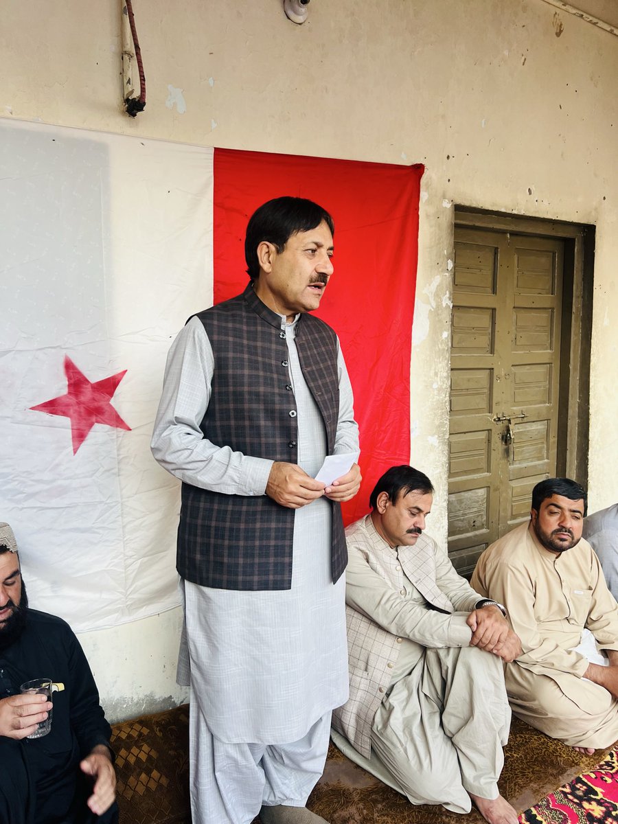 ZayraiPKNAP's tweet photo. کوئٹہ ,, پشتونخوا نیشنل عوامی پارٹی کے صوبای صدر نصراللہ خان زیرے اور صوبای آفس سیکریٹری ندا سنگر نے کلی شیخان میں پارٹی میں 100سیاسی کارکنوں اور قبائلی عمائدین کی پشتونخوا نیپ میں شمولیت کے عوامی اجتماع سے خطاب کرتے ھوے نئے شامل ھونے والوں کا زبردست خیر مقدم کیا https://t.co/WAL2tTJNr6