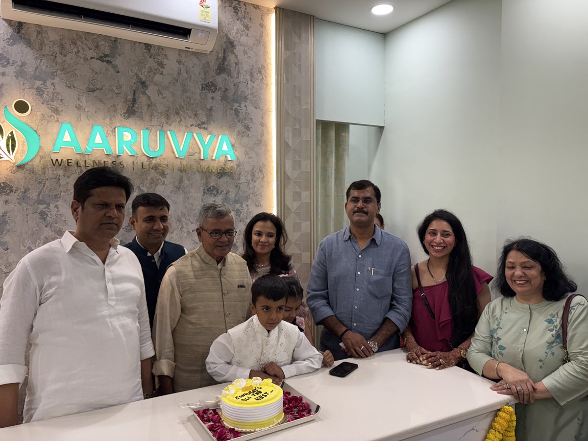 Ravinder Choudhary (@ravindr_bjp) on Twitter photo आज साउथ एक्स पार्ट-1 में डॉ. सुमित पालीवाल जी द्वारा स्थापित AARUVYA Healthcare Centre के उद्घाटन कार्यक्रम में शामिल होने का अवसर प्राप्त हुआ।
इस अवसर पर माननीय विधायक श्री <a href="/basoya_neeraj/">Neeraj Basoya</a> जी भी उपस्थित रहे।
नई दिल्ली में बेहतर स्वास्थ्य सेवाओं की दिशा में यह एक सराहनीय पहल है। आज साउथ एक्स पार्ट-1 में डॉ. सुमित पालीवाल जी द्वारा स्थापित AARUVYA Healthcare Centre के उद्घाटन कार्यक्रम में शामिल होने का अवसर प्राप्त हुआ।
इस अवसर पर माननीय विधायक श्री <a href="/basoya_neeraj/">Neeraj Basoya</a> जी भी उपस्थित रहे।
नई दिल्ली में बेहतर स्वास्थ्य सेवाओं की दिशा में यह एक सराहनीय पहल है।