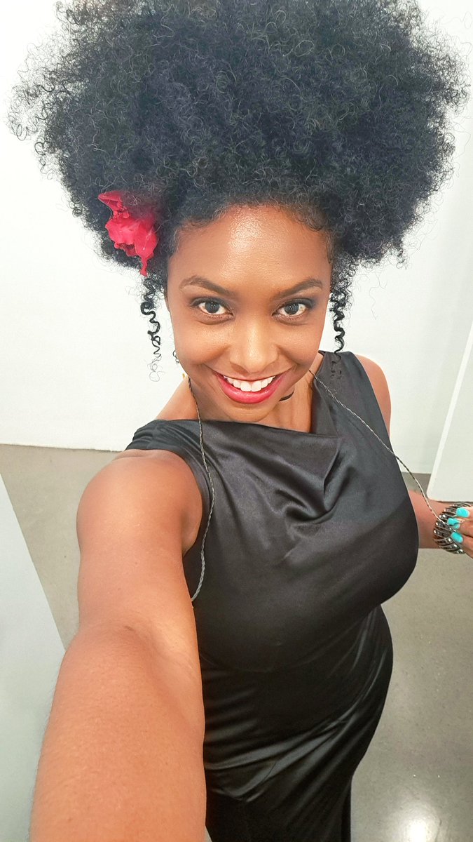 Jessie_Wagner's tweet image. October Elegance #chill #giglife #cityscape #nycsinger #nyc #werking #jessiewagner #explore