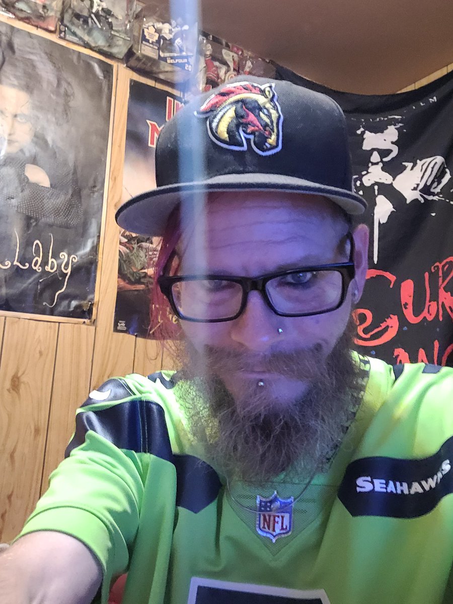 wyntyre's tweet image. I&apos;ve got to wear all four of my big 4 teams jerseys this weekend....so far I&apos;m oh for three lol! Let&apos;s go Seahawks!!! #Flames #BUILTFOROCTOBER #BlueBombers🔵💣 #Seahawks🌊🦅