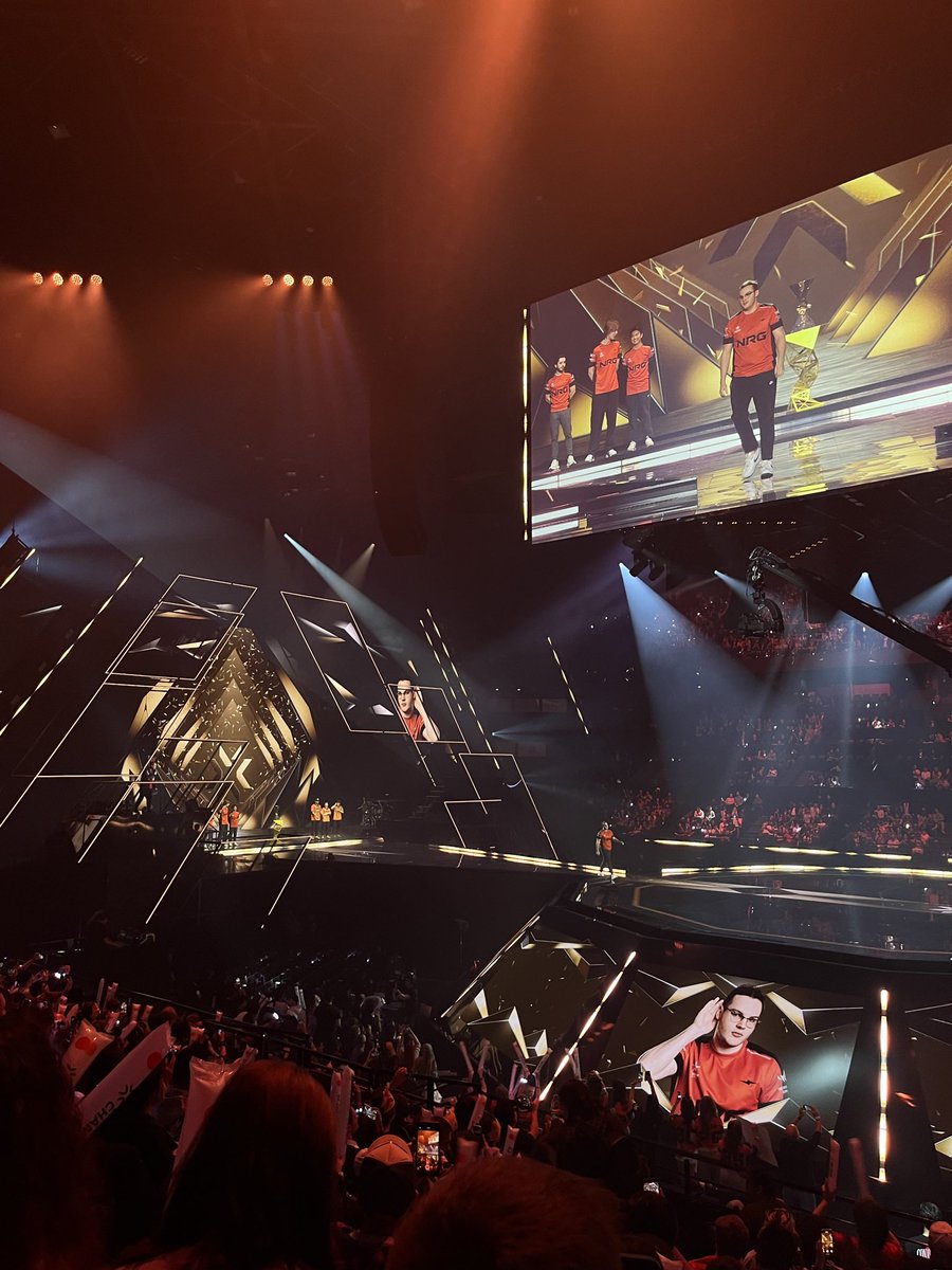 MoMo 🍉 tweet media