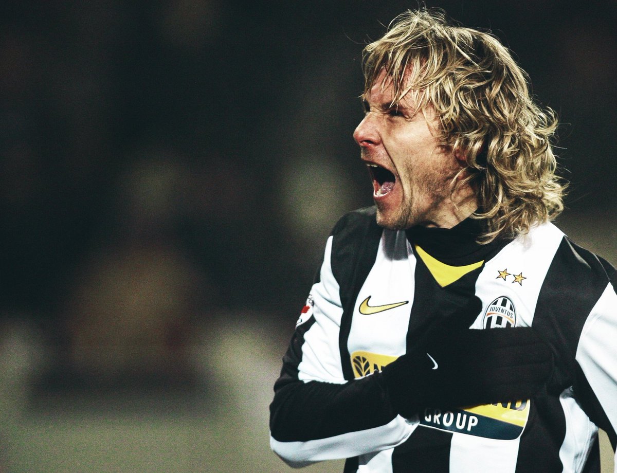 🗣 Pavel Nedvěd: “I gave everything for this shirt. I cried when we went down to Serie B, and I stayed because Juventus is more than trophies — it’s loyalty.” 🫶