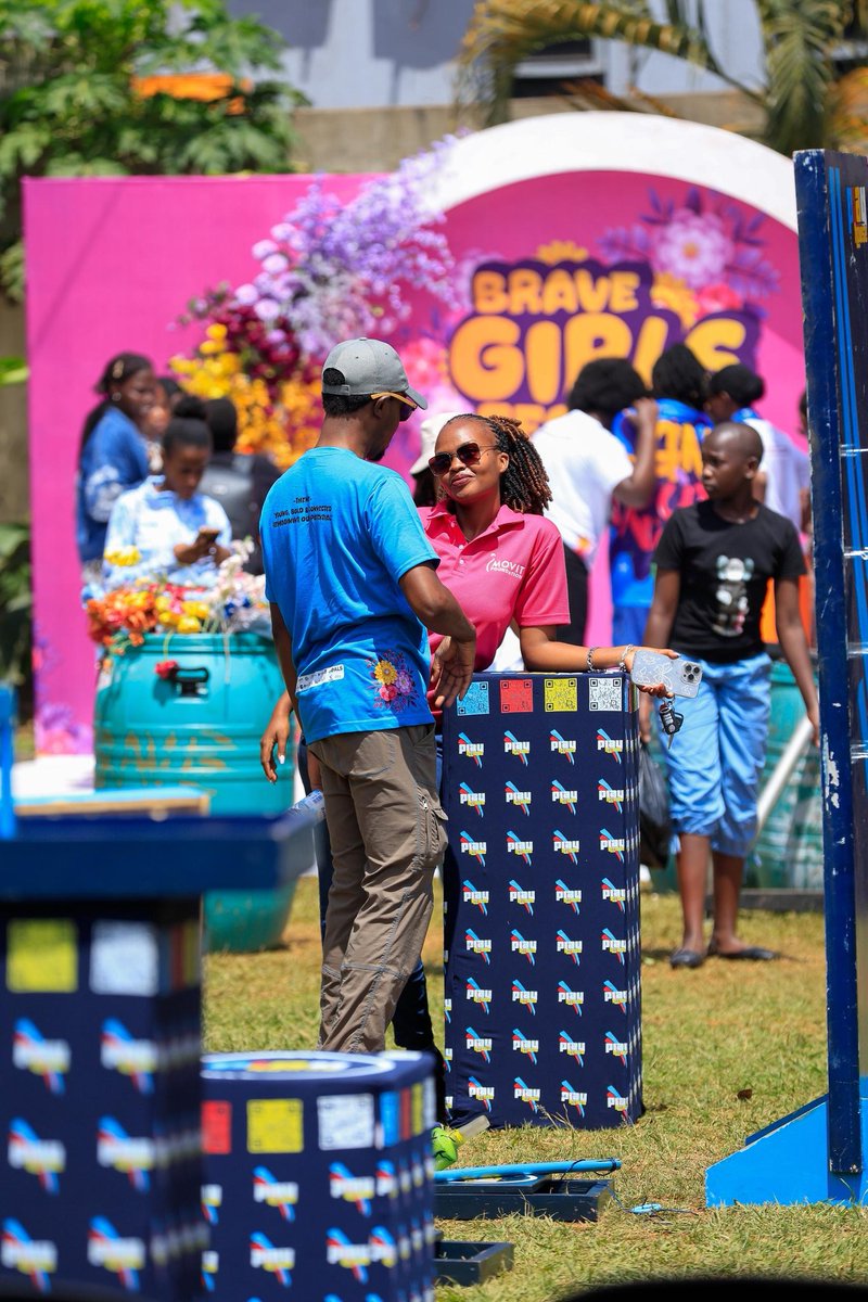 CalvinRuteinama's tweet image. What an empowering day at the #BraveGirlsFestival by @ReachAHand! 💪
Seeing young women boldly share their stories reminded me that when girls rise, the world rises with them.
Let’s keep creating spaces that uplift, protect, and amplify girls’ voices #InvestInHer