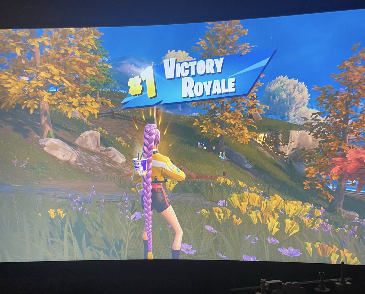 jwalkingk's tweet image. the holy trinity #kpdh #fortnite