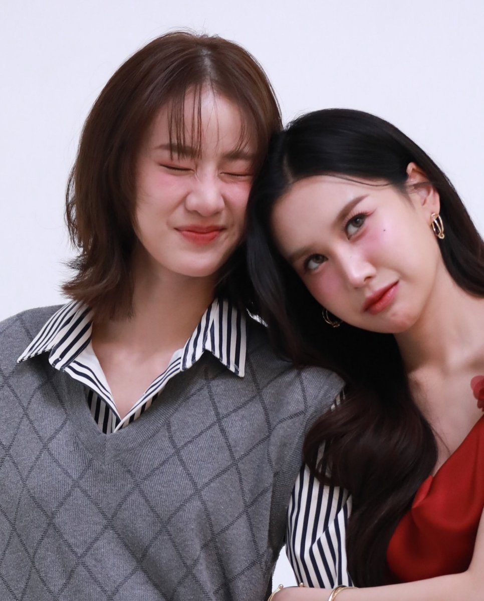 slothlolo's tweet image. I can&apos;t believe OrmFolk have been together for 3 years. It&apos;s truly amazing how they are standing strong, holding onto each other&apos;s hand. I&apos;m a proud SuSu, and I am grateful to have discovered them :&apos;) I&apos;m gonna continue supporting you both ❤️🌻🍡#ormfolk #omeorm #ffolky…