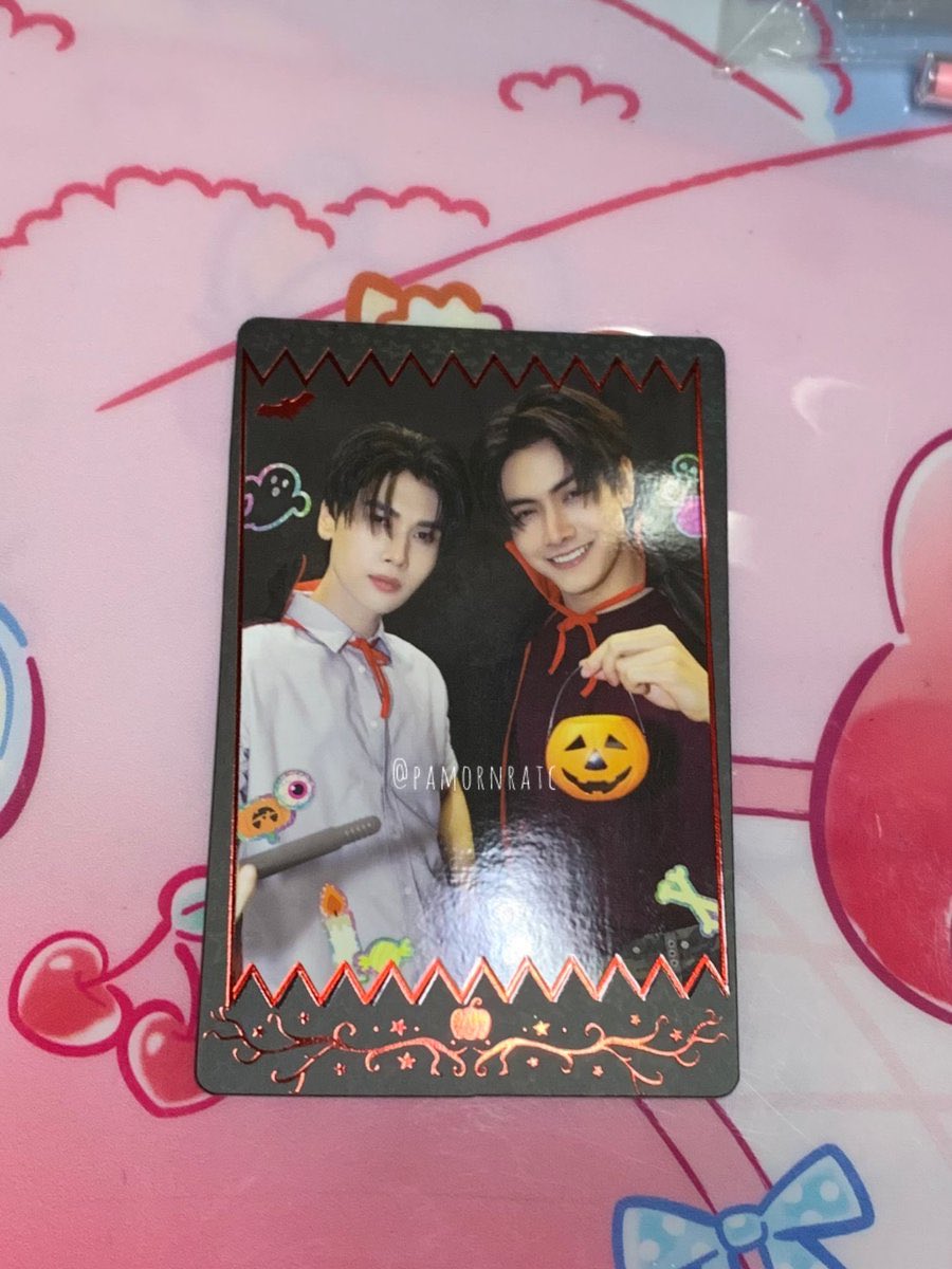 PamornratC's tweet image. °˖  WTS | secret / ซีเคร็ท  JoongDunk

°˖  price. :  2,500฿ + random joong dunk อย่างล่ะ 1 ใบ รวมส่ง📮 

°˖ สนหรือ สอบถามพต.Dm/เมนชั่น

#ตลาดนัดgmmtv #GMMTVFANIVAL #GMMTV #ตลาดนัดจุงดัง