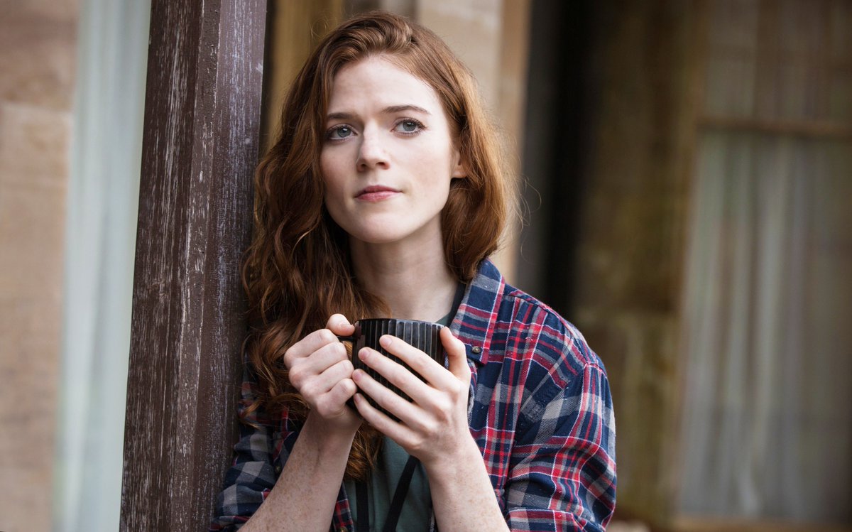 Rose Leslie Source tweet media