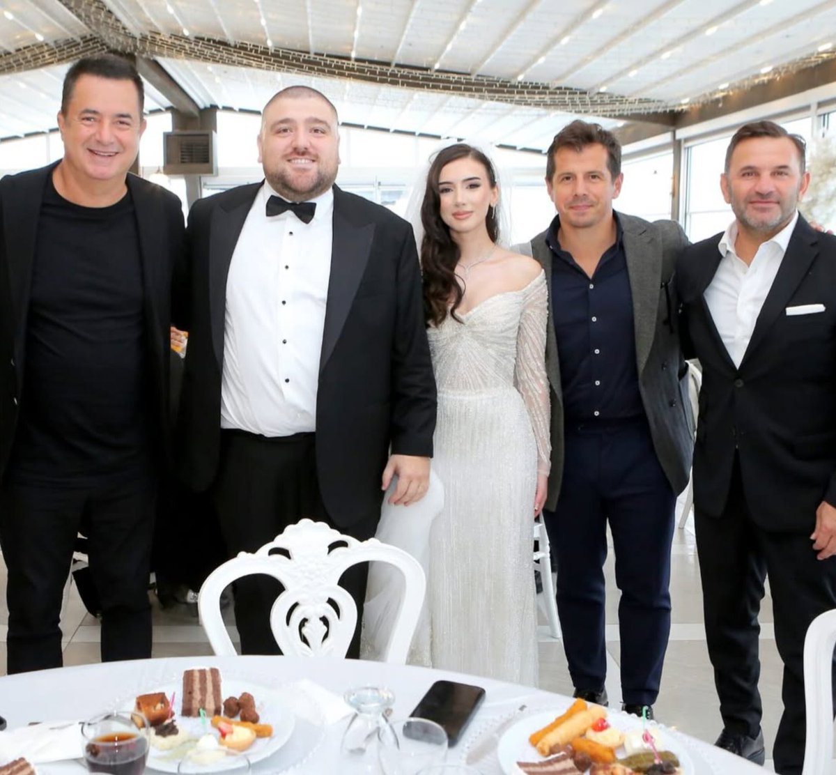 Eyüp Yıldız (@eyupyildiz) on Twitter photo Hocam allah aşkına bu fotoğraf ne?
Acun Ilıcalı, Fenerbahçe'de yöneticiyken Mourinho'nun sana ve takıma yaptığı o çirkin cümleyi savunmadı mı?
Başarılısın iyisin hoşsun seni savunuyoruz ama bu davranışlar kalp kırıyor haberin olsun <a href="/okanburuk/">Okan Buruk</a> Hocam allah aşkına bu fotoğraf ne?
Acun Ilıcalı, Fenerbahçe'de yöneticiyken Mourinho'nun sana ve takıma yaptığı o çirkin cümleyi savunmadı mı?
Başarılısın iyisin hoşsun seni savunuyoruz ama bu davranışlar kalp kırıyor haberin olsun <a href="/okanburuk/">Okan Buruk</a>