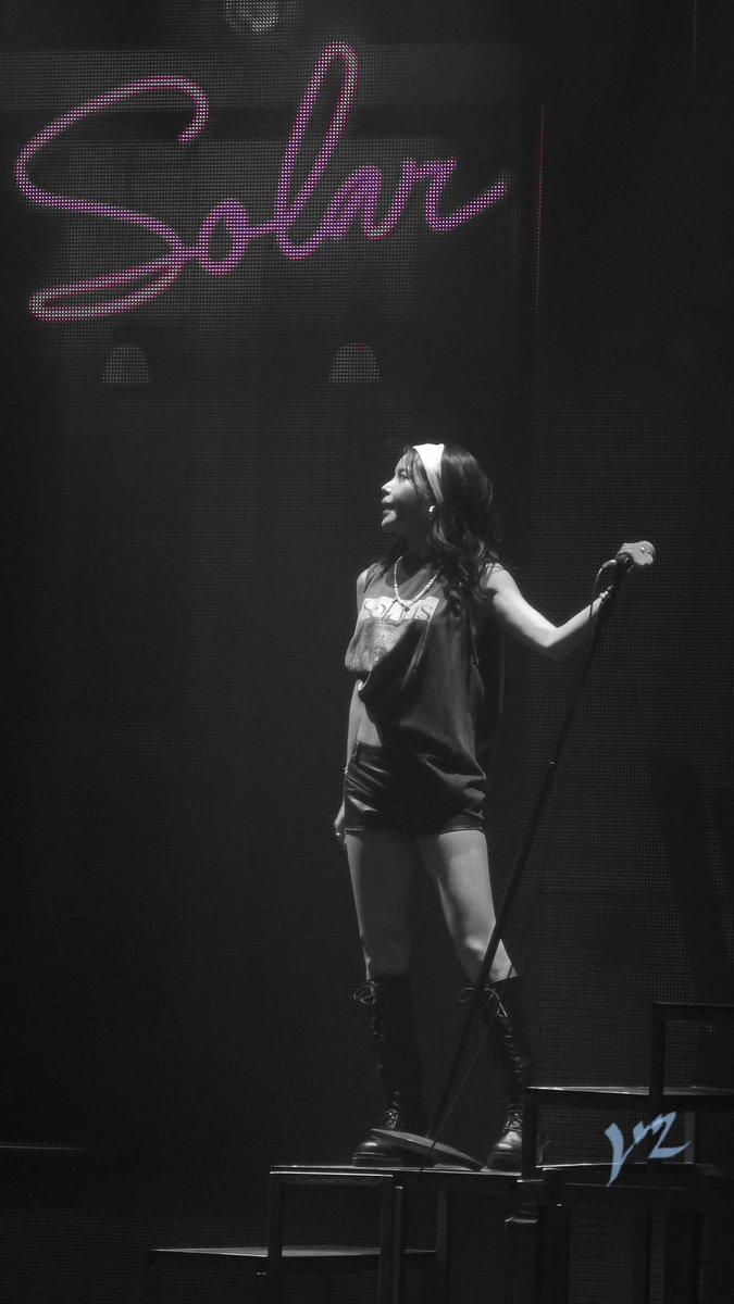 rainknife's tweet image. 謝謝妳一直堅持在歌手的路上，發光著。
#Solar_3rd_Concert #Solaris