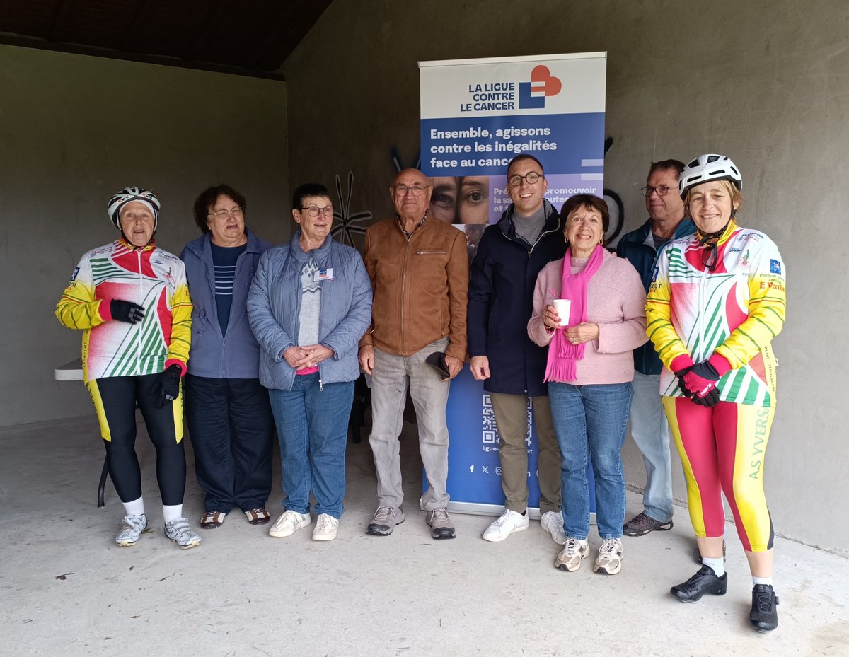 AnthonyLAMY6's tweet photo. #octobrerose2025 à Yversay ! 🩷
De nombreux marcheurs ont pris part à la randonnée organisée par l’Amicale Sportive d’Yversay, en présence de Mme Chantal Bouhet vice-présidente de la Ligue Contre le #Cancer - Comité de la Vienne et d’Annie Popinet, présidente de l’association ASY https://t.co/AQ3ePbUuo4