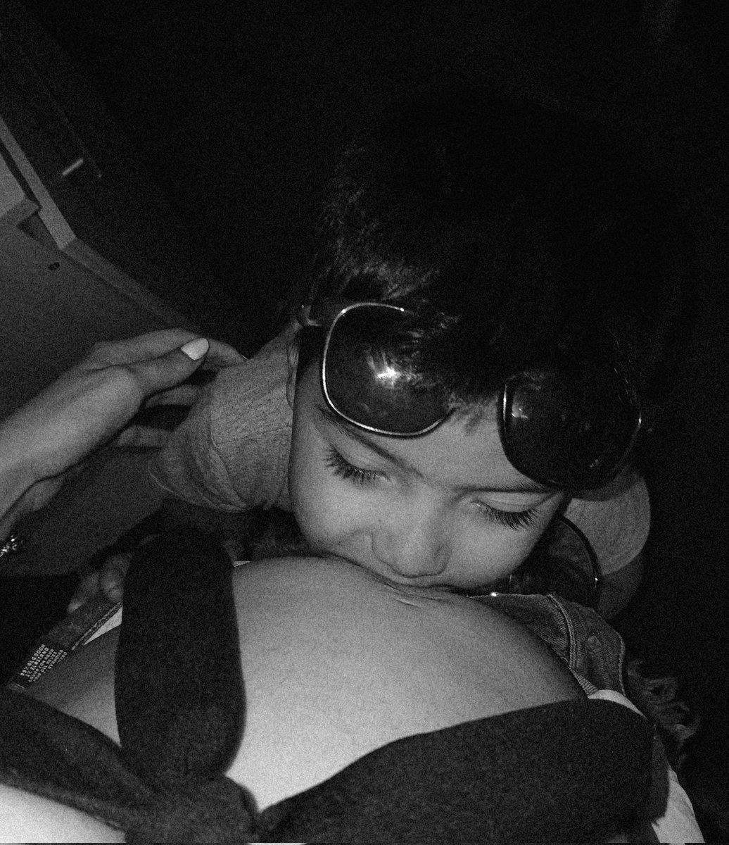 luddmendoza_'s tweet image. Los amo con mi vida por siempre.❤️‍🩹
#Chris #Mai #Oli 🫶🏻