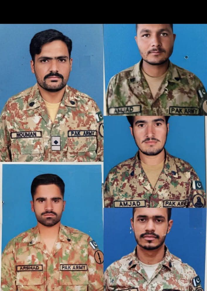 ajk_pahari's tweet image. Azad Kashmir regment fighting toe to toe with Talib@n. Now this is some match , AJK soldiers vs Fitnah al Khawarij.... Till now 5 AJK soldiers got Martyred and around 22 khawarijs received Hell ticket. 
#AfghanistanAndPakistanwar 
#Durrandline