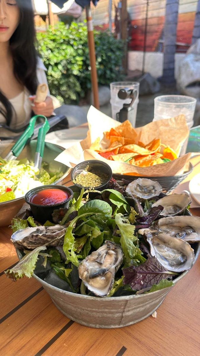 BillEngene's tweet image. Weekend dinner with friends