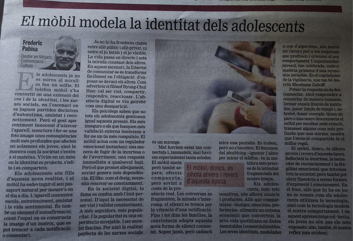 📱Els adolescents ja no es miren al mirall: es fan un selfie.
El mòbil és identitat, refugi i escenari. Però també dependència i pressió.
No es tracta de desconnectar, sinó d’aprendre a (re)connectar millor.
Article sencer 👇
