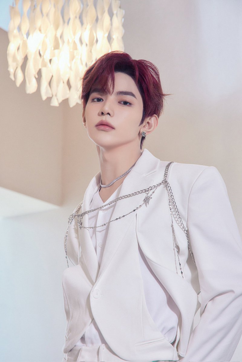 haosluc's tweet image. [📸] 251013  — @haosluc&apos;s post

ICONIK PHOTO JP ver.
#ZHANGHAO #ジャンハオ