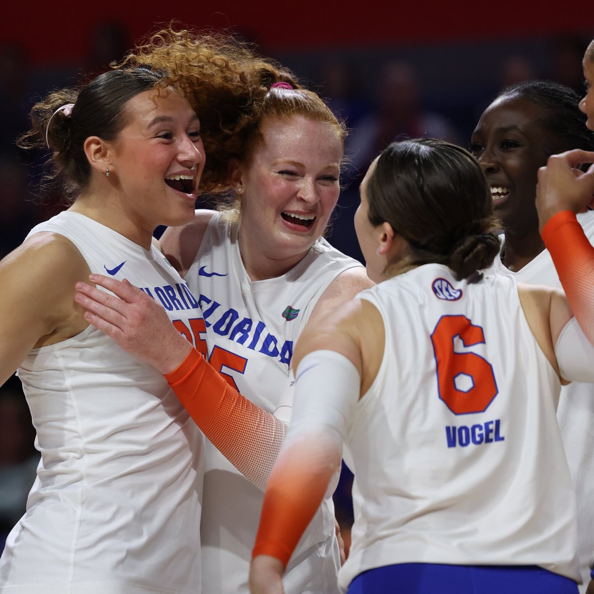 GatorsVB's tweet image. scenes from set 1