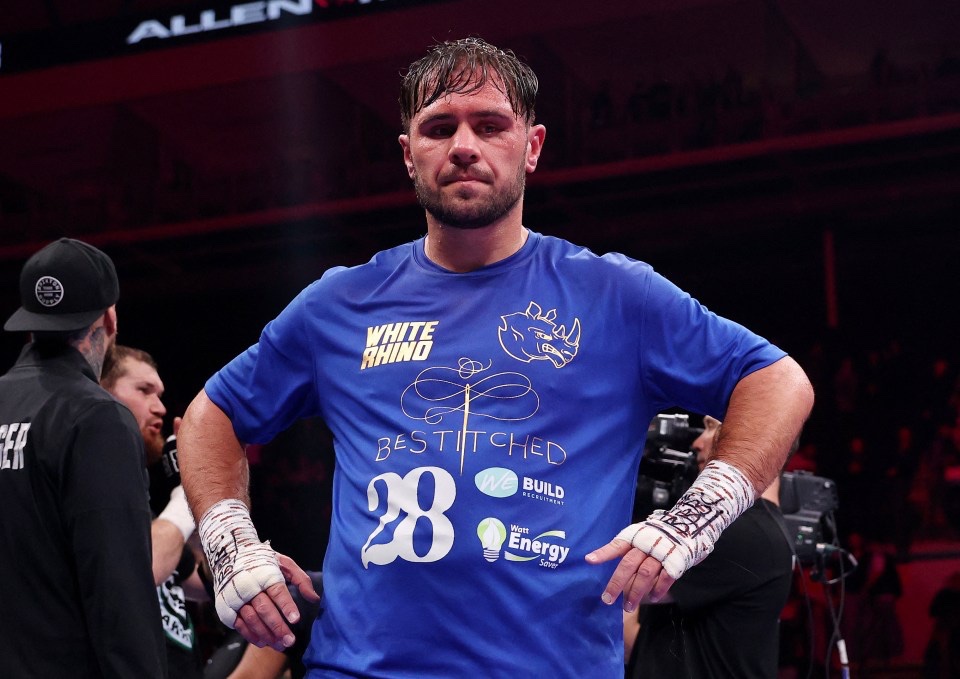 🥊🇬🇧 Lost by some distance last night but admitted his shortcomings almost immediately - applauded his opponent and spoke honestly of how much the crowd meant to him. 

There’s a few in our sport could take a leaf or two from Dave Allen’s book👏

#AllenMakhmudov