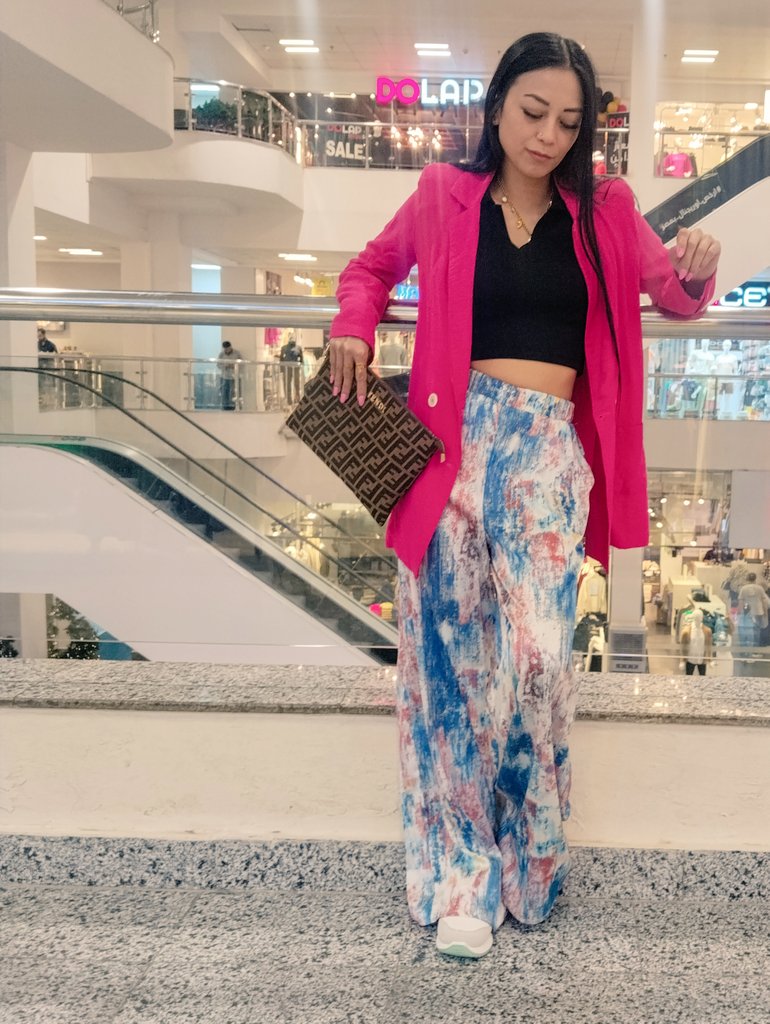 GhadderMohamed's tweet image. 💛No time for fake people..
#model #Egypt #fashion #catwalk