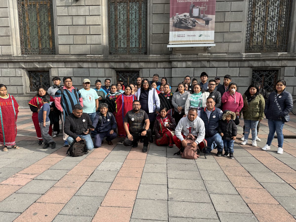 Nelly Juárez Audelo. (@njuarez_sepi) on Twitter photo La comunidad indígena Mazahua, Triqui y Otomí presentes en el informe de la Jefa de Gobierno de la Ciudad de México <a href="/ClaraBrugadaM/">Clara Brugada Molina</a> 
#LaFuerzaDeLaTransformación #1erInforme #ClaraBrugada #CiudadDeMéxico La comunidad indígena Mazahua, Triqui y Otomí presentes en el informe de la Jefa de Gobierno de la Ciudad de México <a href="/ClaraBrugadaM/">Clara Brugada Molina</a> 
#LaFuerzaDeLaTransformación #1erInforme #ClaraBrugada #CiudadDeMéxico