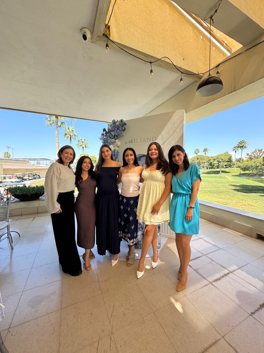 Con mis compañeras de Televisa Laguna en el baby shower de Diana Sánchez.