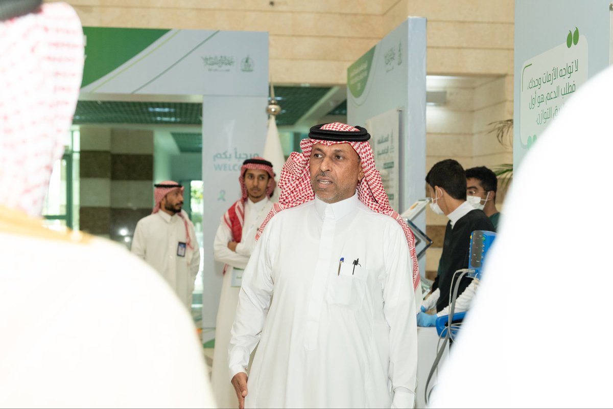 تزامنًا مع اليوم العالمي للصحة النفسية، دشّن سعادة رئيس جامعة جازان أ.د #محمد_أبوراسين معرض "جامعة جازان لتعزيز الصحة النفسية"، بحضور وكيل الجامعة للشؤون الأكاديمية وعدد من قيادات الجامعة، بهدف نشر الوعي بين منسوبي الجامعة وطلبتها بأهمية الصحة النفسية خلال الأزمات وتشجيع طلب