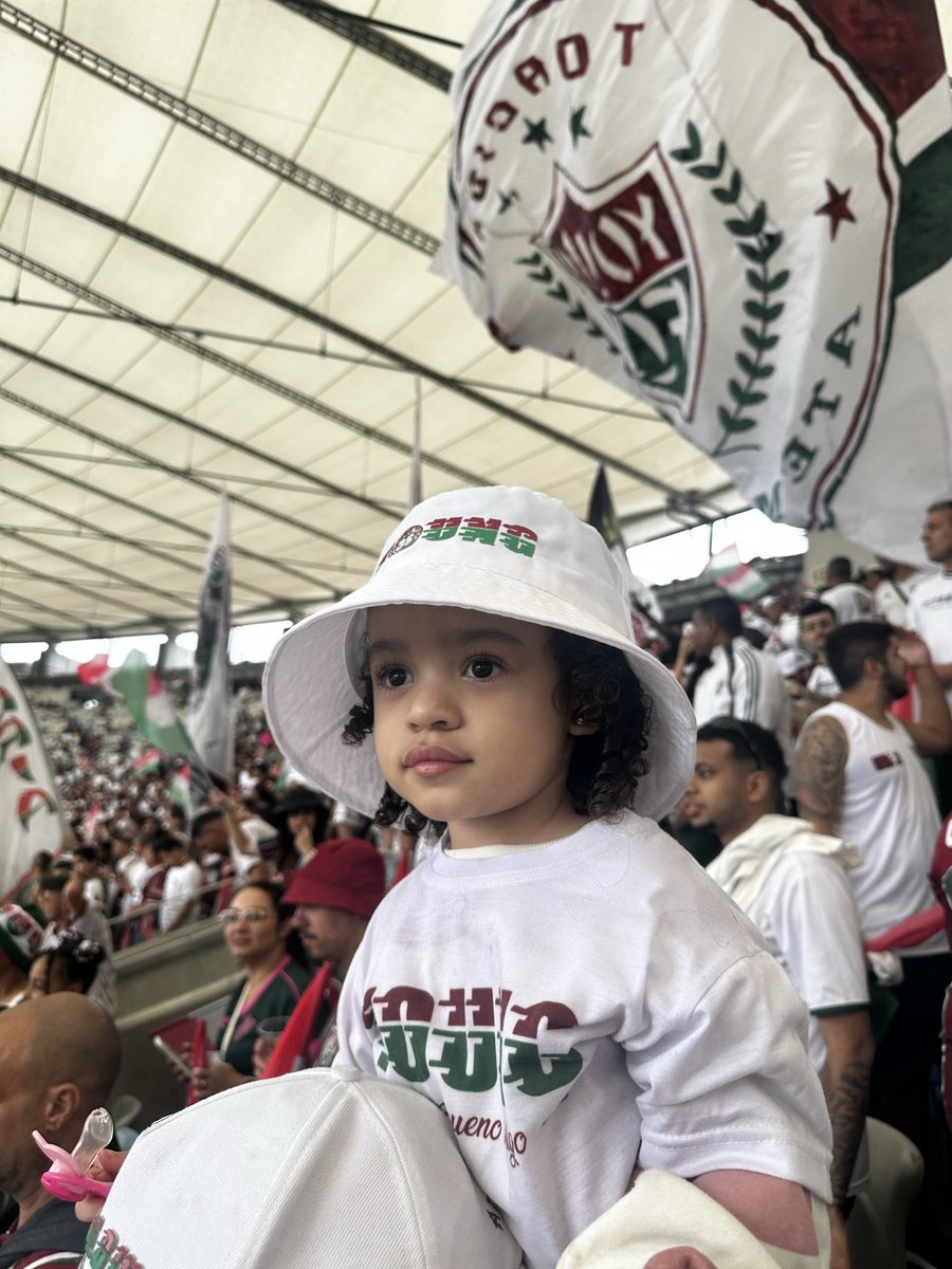 mk40ncl's tweet image. *FELIZ DIA DAS CRIANÇAS*

Que nossa arquibancada seja local em
Que as crianças possam Crescer, Torcer e ter Orgulho de *SER* Tricolor 🇭🇺.