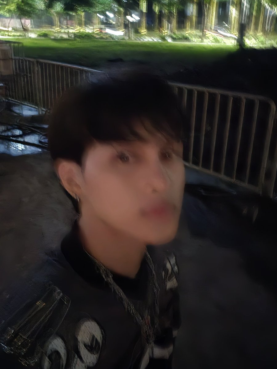 newdaysphils's tweet photo. Ulittttt...

Sorry, nasama si Wilson sa unang post. ����

Macky Selfie Cam

#NEWIDXBlackoutManila
#NotJustAFestival 
#New_ID #Macky https://t.co/XwbcnbfsGy