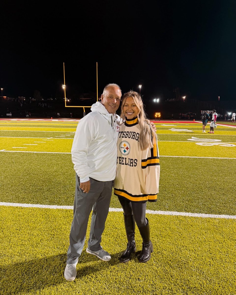 Suzie Cool tweet media